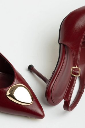 Kadın İnce Topuklu Ayakkabı Stiletto Bordo Metal Aksesuarlı Galvaniz Ökçe