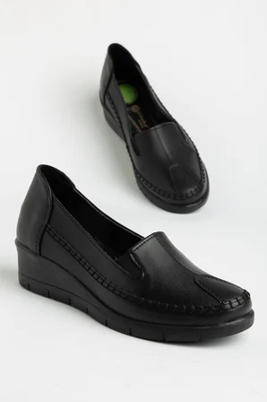 Dilimler Ayakkabı Kadın Loafer Ayakkabı Siyah Hakiki Deri Dolgu Topuk Ortopedik 4 cm