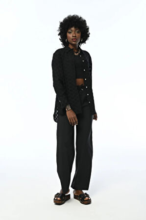 KADIN SİYAH DESENLİ GÖMLEK