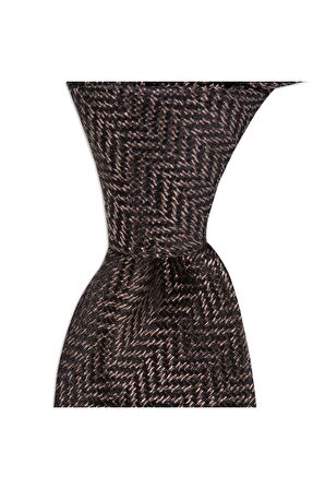 Kahverengi balıksırtı desenli 8 cm genişliğinde yün ipek karışımlı kravat