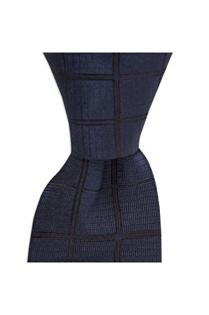 Lacivert desenli 8 cm genişliğinde ipek kravat