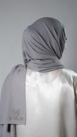 Gri Pratik Hazır Geçmeli Tesettür Şal Örme Kumaş Taşlı Yıldız Desenli  2118Y_15