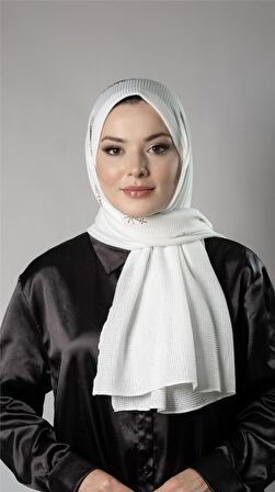 Beyaz Pratik Hazır Geçmeli Tesettür Şal Örme Kumaş Taşlı Yıldız Desenli  2118Y_42