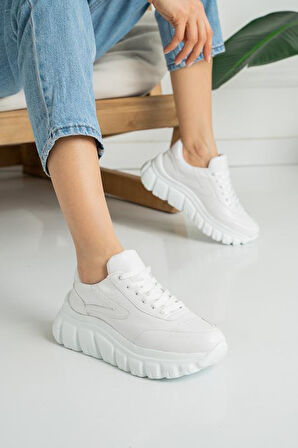 Beyaz Bağcıklı Günlük Ortapedik Taban Kadın Sneaker