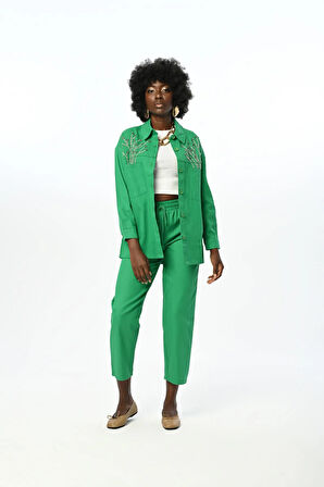 KADIN ROBASI TAŞ İŞLEMELİ ÇİFT CEPLİ GABARDİN CEKET