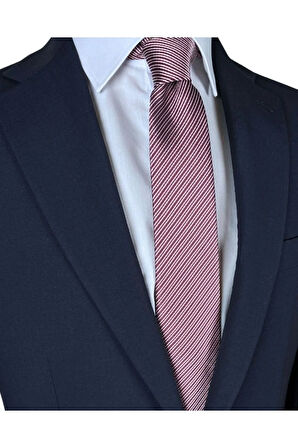 7 Cm Genişliğinde Kırmızı Çizgili Ince Kravat