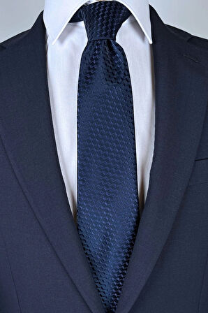 Lacivert Desenli 8 Cm Genişliğinde Klasik Kravat