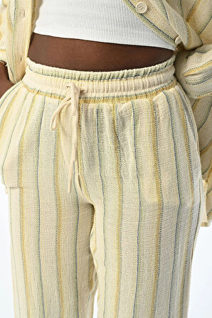 KADIN RAHAT KALIP ÇİZGİLİ PANTOLON