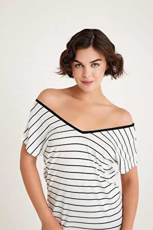 3 Adet Ön ve Arka V Yaka Basic Pamuklu Tişört