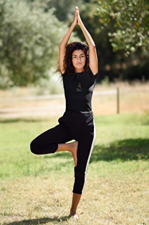 Brush Yoga Art Tasarım Baskılı Siyah Kadın T-shirt