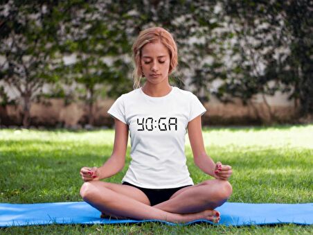 Yoga Yazı Baskılı Beyaz Kadın T-shirt