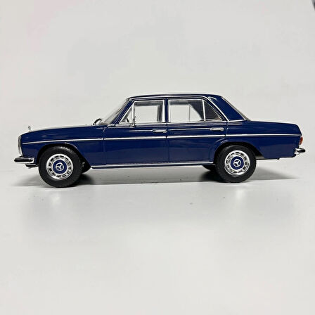 White Box 1/24 Mercedes Benz 220d