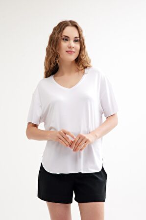 V Yaka Basic Pamuklu Yırtmaç Detaylı Tişört