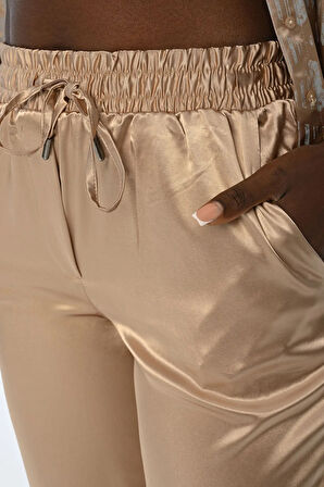 KADIN BELİ LASTİKLİ RAHAT KALIP ALTIN RENK KUMAŞ PANTOLON