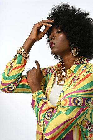 KADIN OVERSIZE KALIP DİJİTAL BASKILI RENKLİ TESETTÜRE VE BÜYÜK BEDENE UYGUN GÖMLEK