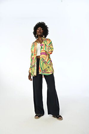 KADIN OVERSIZE KALIP DİJİTAL BASKILI RENKLİ TESETTÜRE VE BÜYÜK BEDENE UYGUN GÖMLEK