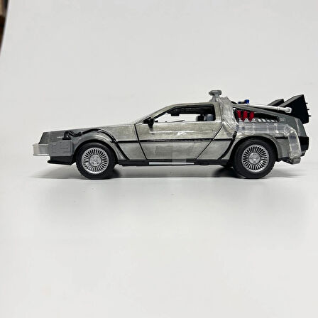 Jada 1/24 Delorean Time Machine I