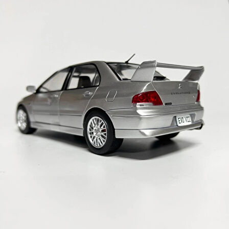 White Box 1/24 Mitsubishi Evo VII