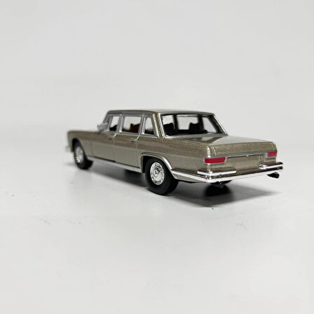 Welly Mercedes Benz 600 Pullman 1/36