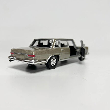 Welly Mercedes Benz 600 Pullman 1/36