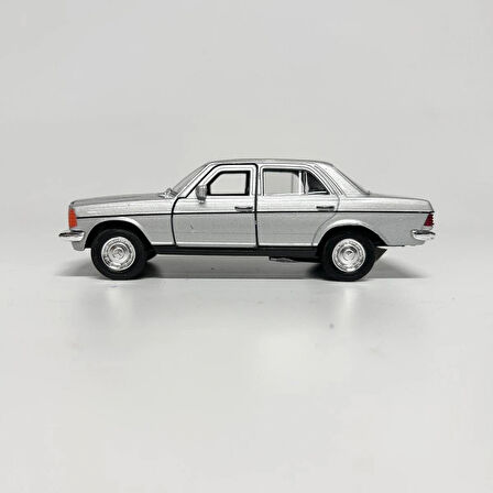 Welly Mercedes Benz 230E 1/36