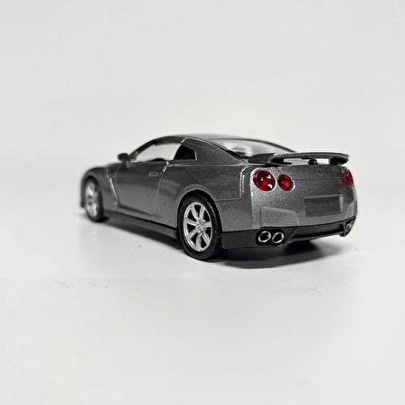 Welly Nissan GT-R R35  1/36