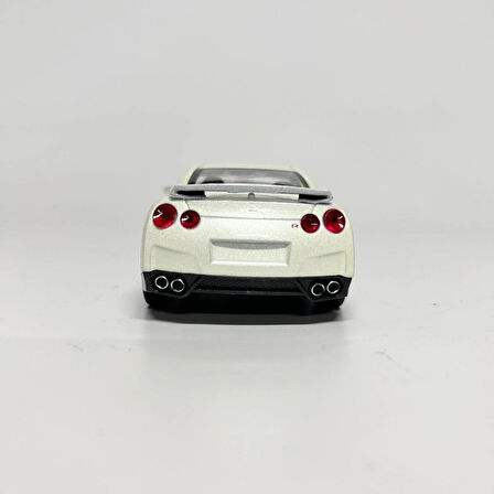 Welly Nissan GT-R R35  1/36