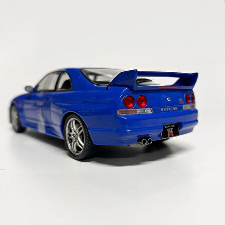 White Box 1/24 Nissan Skyline R33