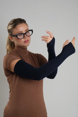 Lacivert Tesettür Parmak Geçmeli Kolluk Viskon Düz 1024_02