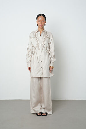 Kadın Boncuk İşlemeli Belden Büzgülü Çıtçıt Kapamalı Ceket