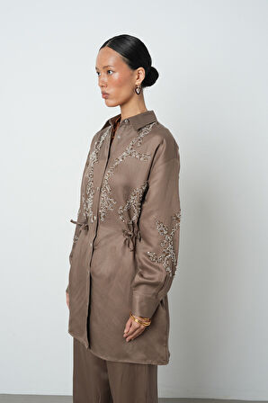 Kadın Boncuk İşlemeli Belden Büzgülü Çıtçıt Kapamalı Ceket