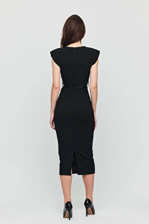 Kadın Vatkalı Kemerli Yırtmaçlı Siyah Elbise