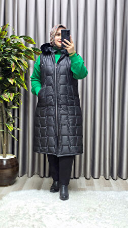 Kadın Tesettür Büyük Beden Kapüşonlu Fermuarlı Kürklü Piramit Desen Şişme Kapitone Yelek 