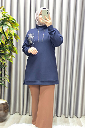 Kadın Büyük Beden Zincir Detaylı Taş İşlemeli Rahat Kalıp Esnek Kumaş Tunik 