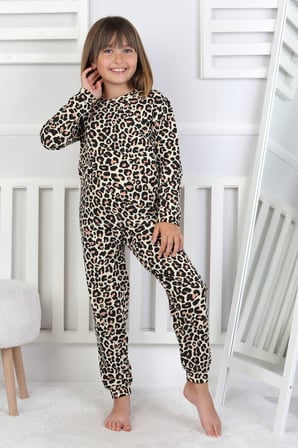 Minik Uyku Avcısı - Vahşi Rahatlık Serisi Leopar Desenli Kız Çocuk Pijama Takımı 