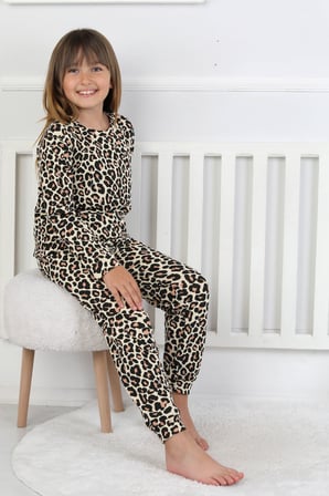 Minik Uyku Avcısı - Vahşi Rahatlık Serisi Leopar Desenli Kız Çocuk Pijama Takımı 