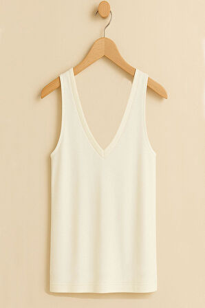 A Kesim Ön ve Arka V Yaka Kalın Askılı Pamuklu Basic Atlet Tişört