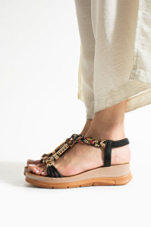 Siyah Biyeli Günlük Aksesuarlı Kadın Sandalet