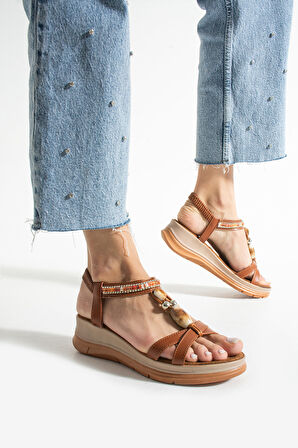 Taba  İki Bantlı Aksesuarlı Günlük Kadın Sandalet