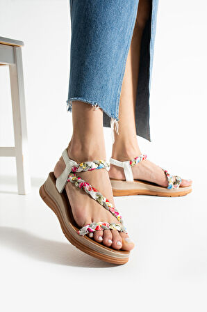 Beyaz Çiçekli Saten Kumaş Günlük Taş Biyeli Kadın Sandalet