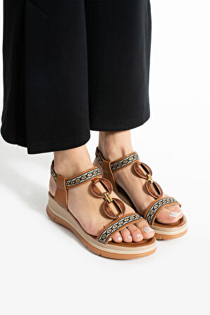 Taba Tek Bant Aksesuarlı Günlük Kadın Sandalet