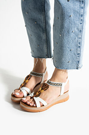 Beyaz Günlük Aksesuarlı Kadın Sandalet