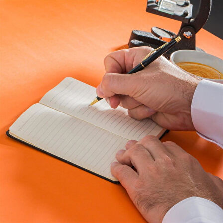 Kişiye Özel Diş Doktoru Tasarımlı Deri Not Defteri – Tüy Kalem Detaylı Şık Hediye