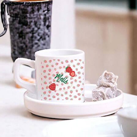 Kişiye Özel Çilek Tasarımlı İkili Türk Kahve Fincanı Seti – Hediyelik Çiftli Fincan