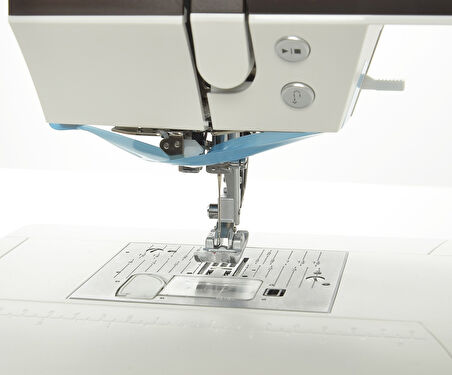 Pfaff Creative Ambition 640 | Dikiş Makinası | Nakış Makinası | Art Arda Farklı Desen Seçebilme | Desen Kombinasyonları | Desen Yazı Kombinasyonu