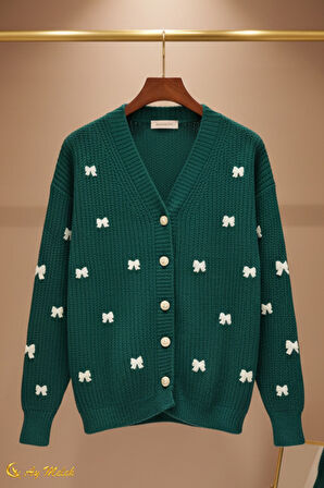 Kadın Triko Hırka Düğmeli V Yaka Kısa Fiyonk Detaylı Dokulu Hırka