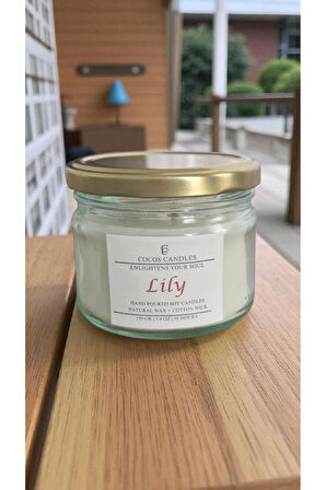 Zambak Kokulu Doğal Soya Mum Aromaterapi ve Meditasyon İçin El Yapımı Cam Kavanoz