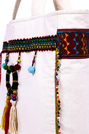 Omuz Çanta Renkli Püsküllü Krem