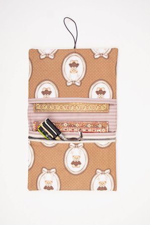 Kitap Kılıfı ve Defter Kılıfı 20x25 cm A5 Uyumlu Fermuarlı Kalem Cepli Kumaş Organizer