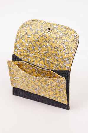 Kadın Cüzdan – Denim Detaylı Çiçek Desenli Çıtçıtlı 15x12 cm